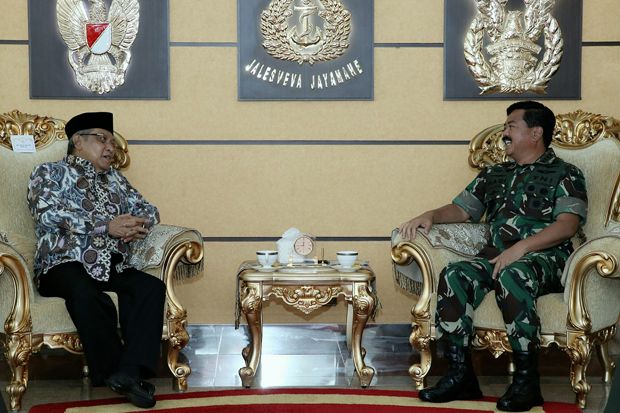 Ketua Umum PBNU Temui...