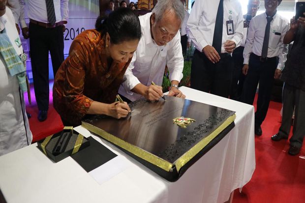 Resmikan Gedung, Rini...