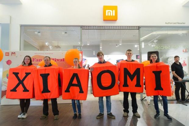 Pejabat Xiaomi Beri...