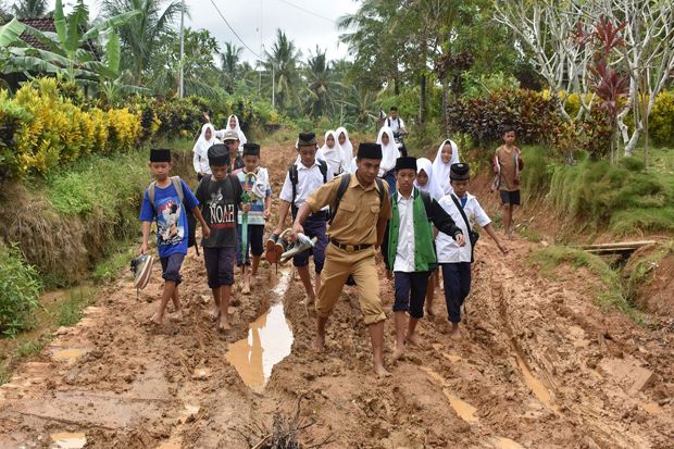 Kemenag Bayar Lunas...