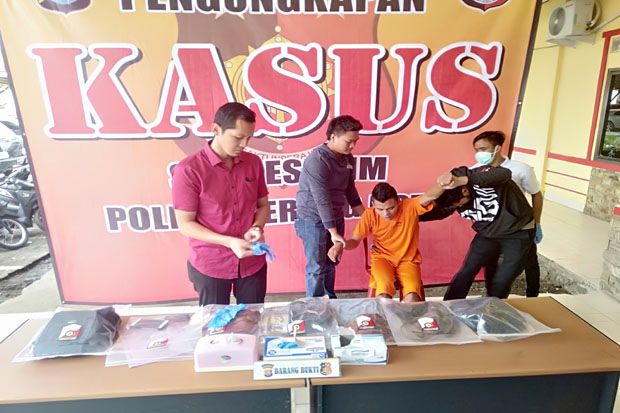 Sebelum Membunuh, Pelaku...