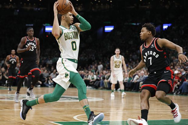 Bermain Ketat, Celtics...