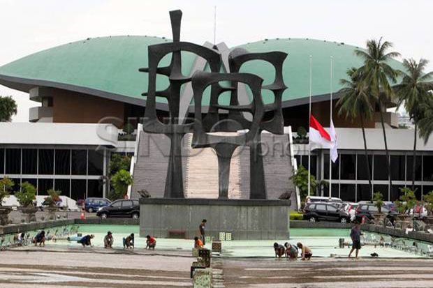 DPR Pertimbangkan Rancangan...