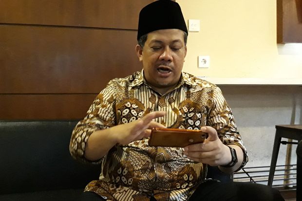 Fahri Hamzah Kritik...