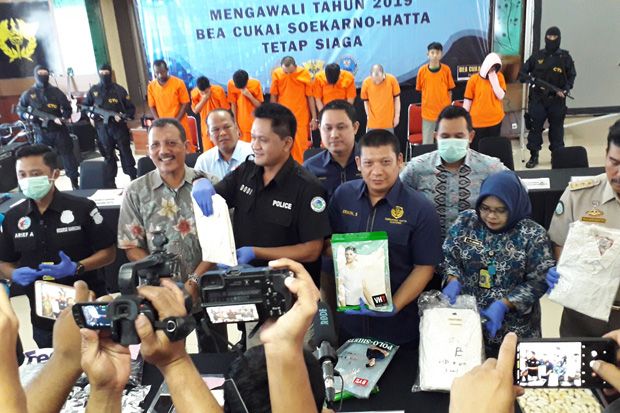 Bea Cukai Bandara Soetta...
