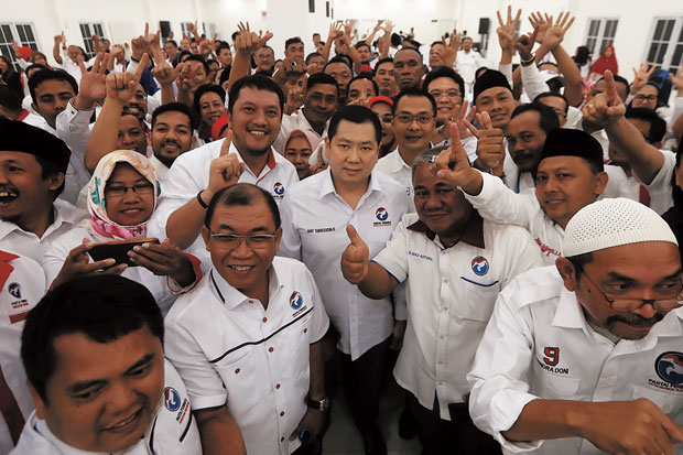 HT Serukan Caleg Perindo...