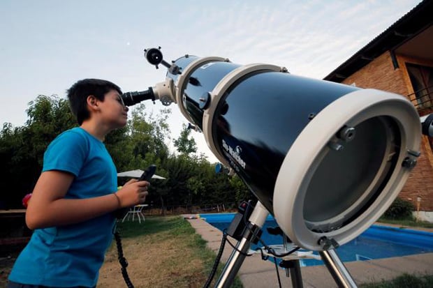 Astronot Cilik Asal...