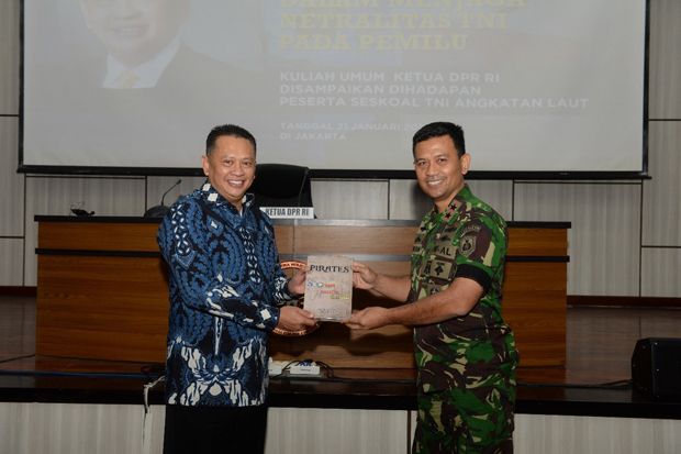 DPR Minta TNI Tidak...