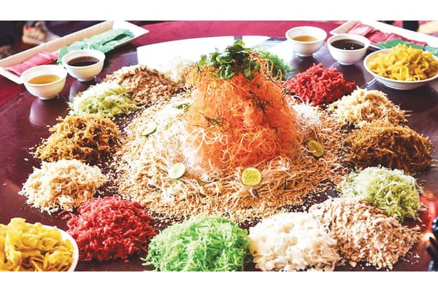 Menikmati Kuliner Khas...