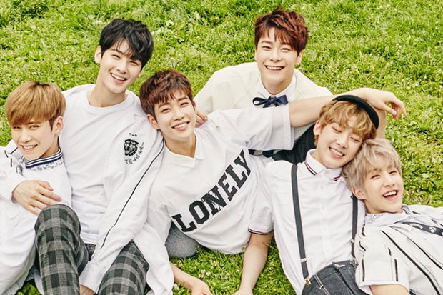Boy Band Astro Bakal...