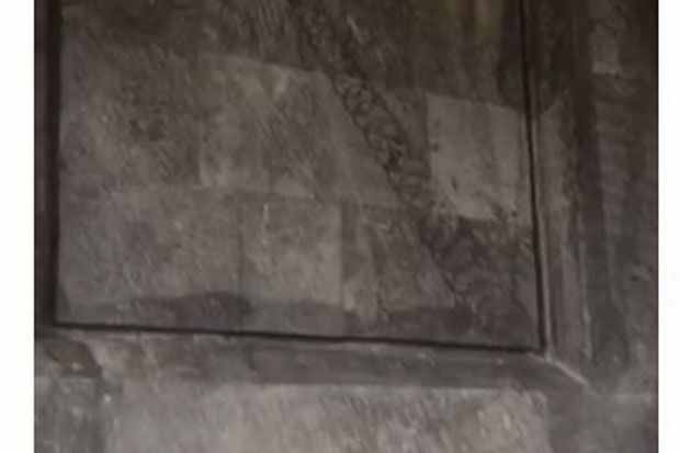 Misteri Kemunculan Goresan...