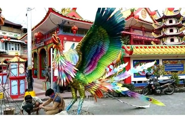 Jelang Imlek Ada Burung...