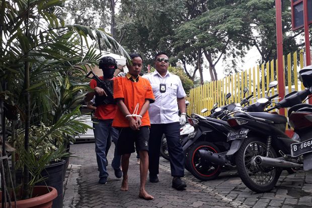 Polisi Ciduk Pengedar...