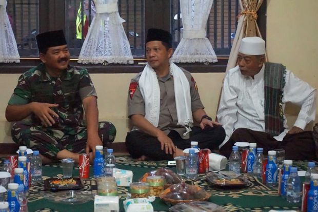 Kapolri dan Panglima...