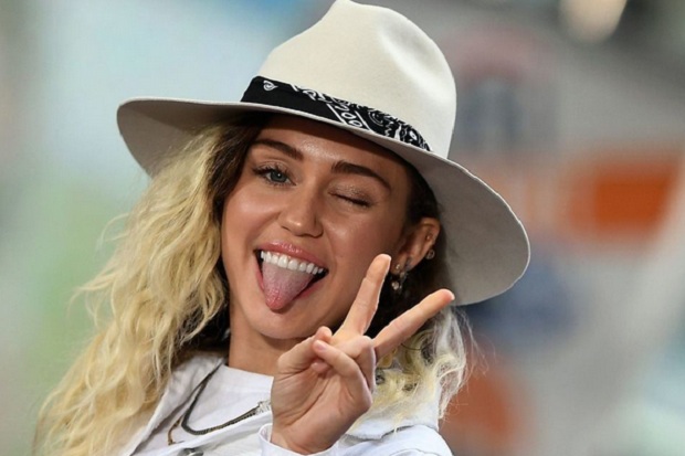 Miley Cyrus dan RHCP...