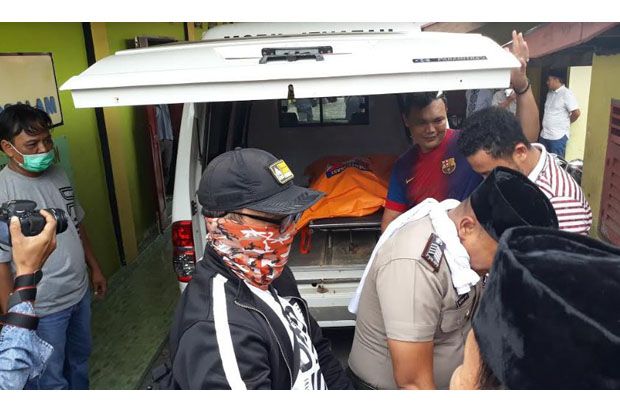 Dikira Perempuan, Mayat...