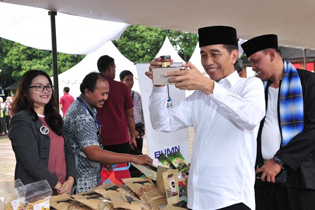 Bertemu Ibu-ibu Nasabah...