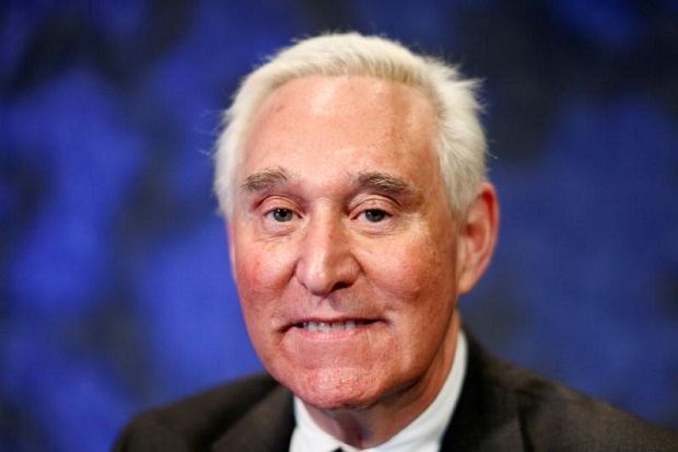 FBI Tangkap Roger Stone,...