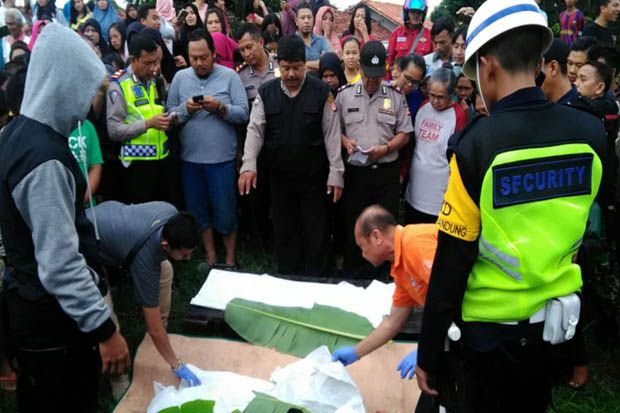 Pelajar SMP Tewas Tersambar...