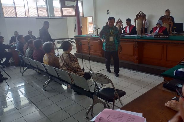 Sekda Jabar Iwa Karniwa...