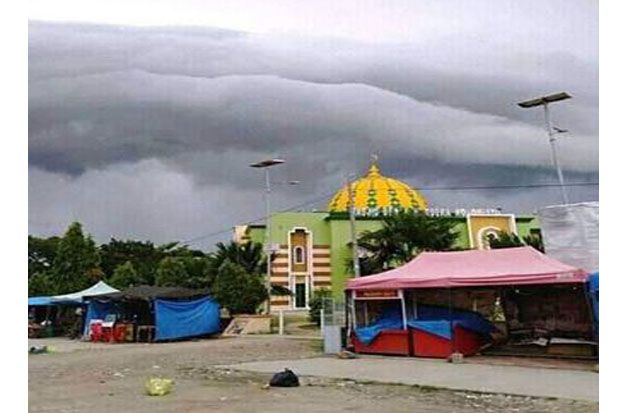 Awan Aneh Berbentuk...