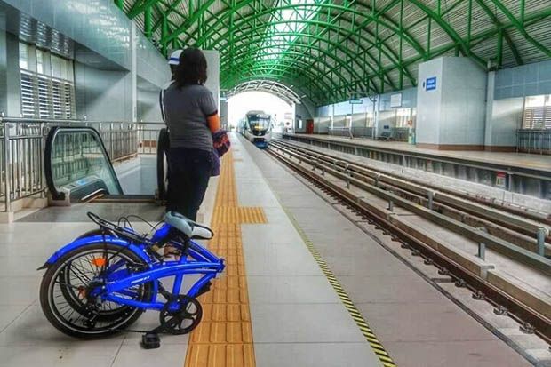 LRT Palembang Sepi,...