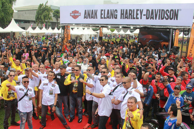 Puluhan Klub Motor Berkumpul...