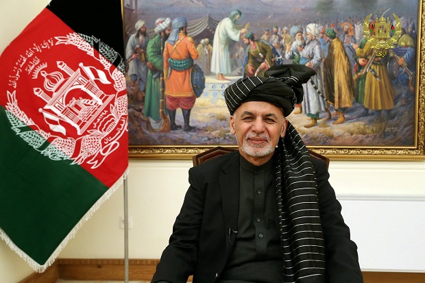 Kabul Desak Taliban...
