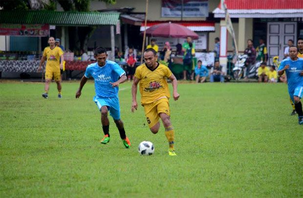 Timnas All Star Lumat...