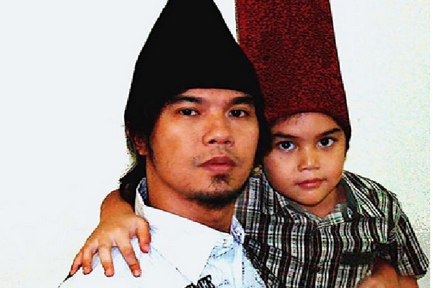 Ahmad Dhani Ditahan,...