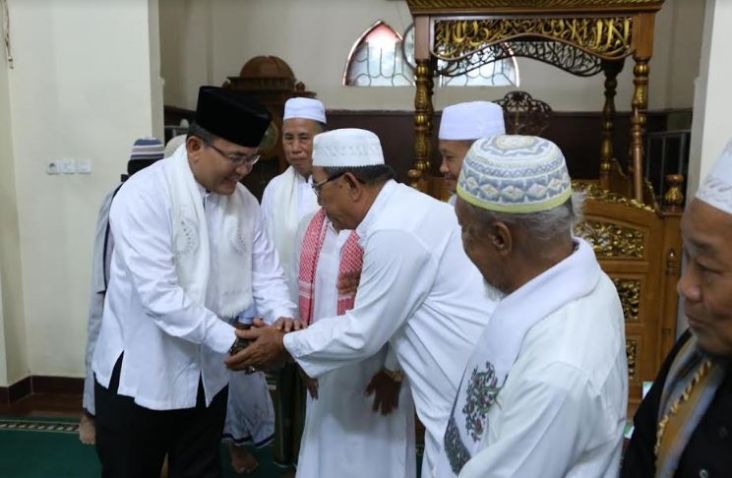 Membangun Umat Berbasis...