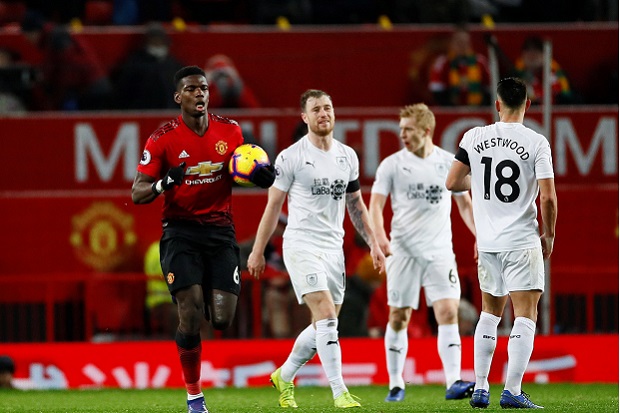 Manchester United Gagalkan...