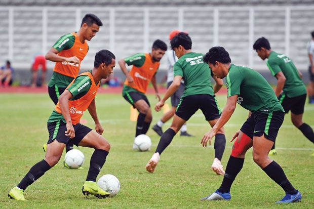 Tak Diperkuat Ezra dan...