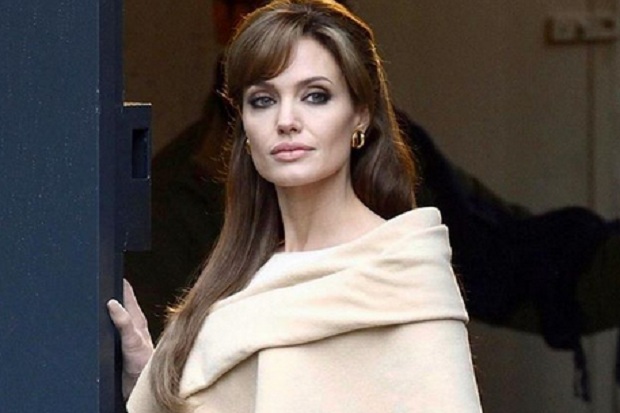 Angelina Jolie Akan...