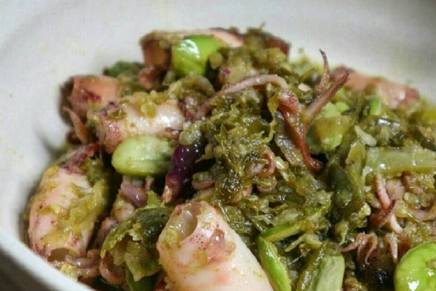 Segar Gurih Sambal Cumi...