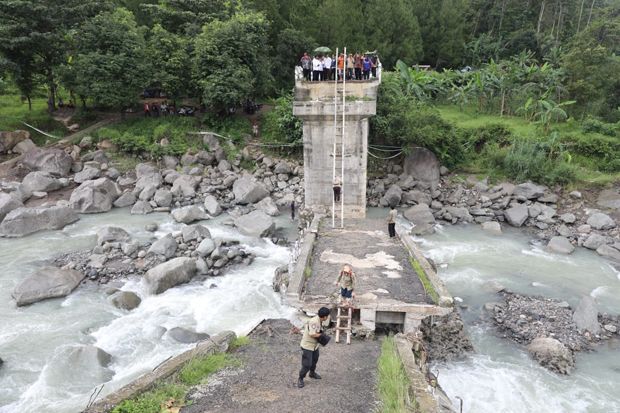 Jembatan Kali Keruh...