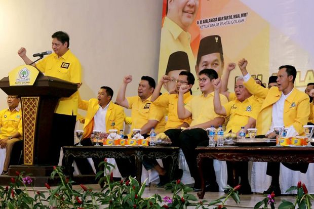 Airlangga Ajak Kader...