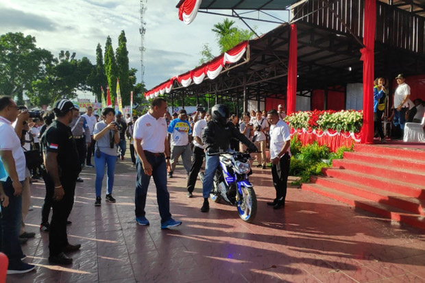 Aksi Freestyle Gubernur...
