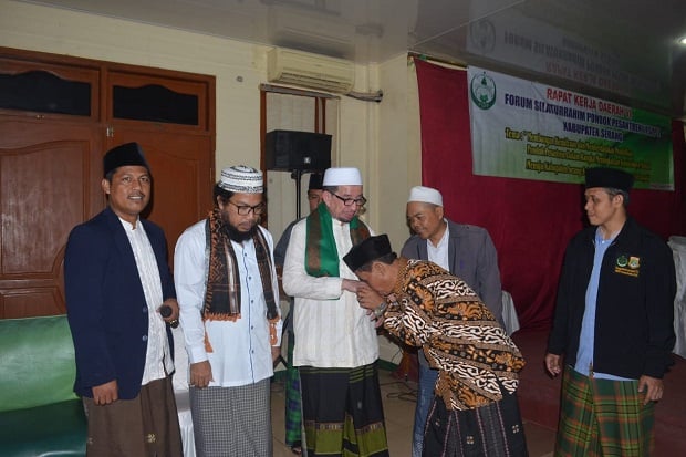 PKS: Pesantren adalah...