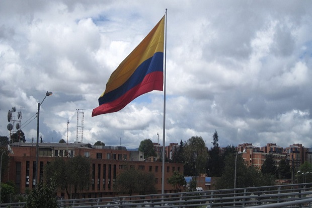 Kolombia Bentuk Pusat...