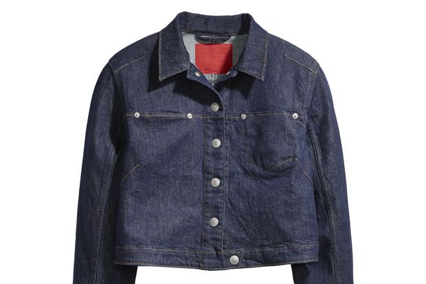 Levis Bangkitkan Kembali...
