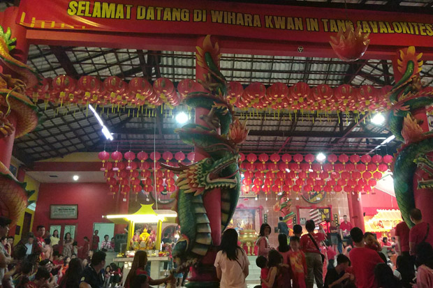 Imlek di Vihara Kwan...