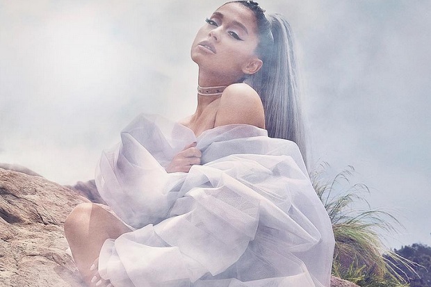 Ariana Grande Disarankan...