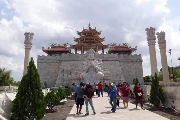 Libur Imlek, Vihara...