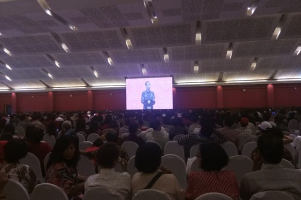 Jokowi Hadiri Perayaan...