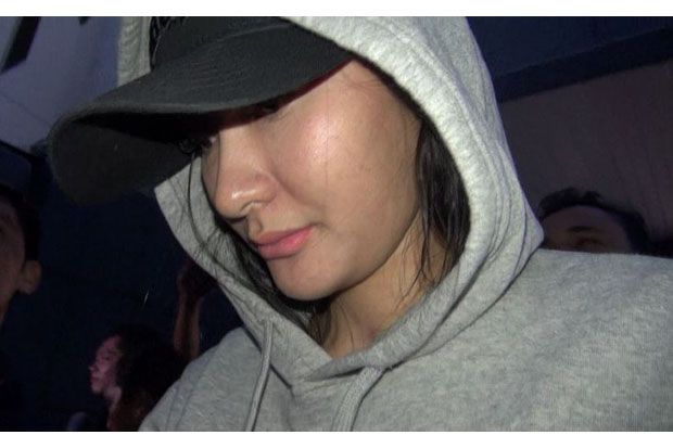 RB Model Cantik Diperiksa...