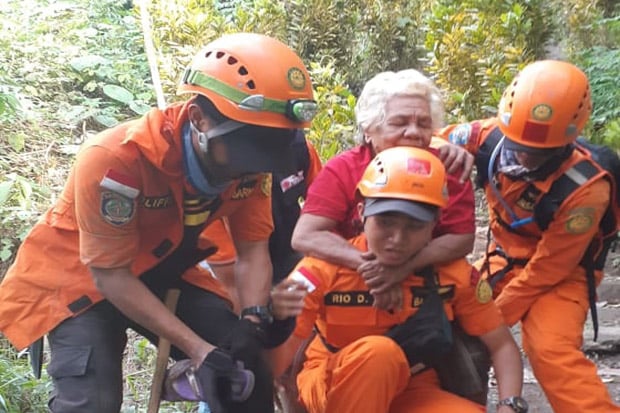 Gunung Karangetang Erupsi,...