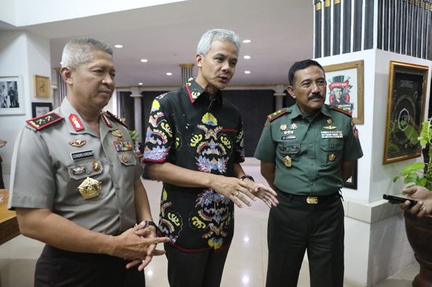 Buru Pelaku Teror Pembakaran...