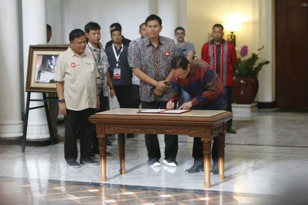 Disaksikan Marc Marquez,...