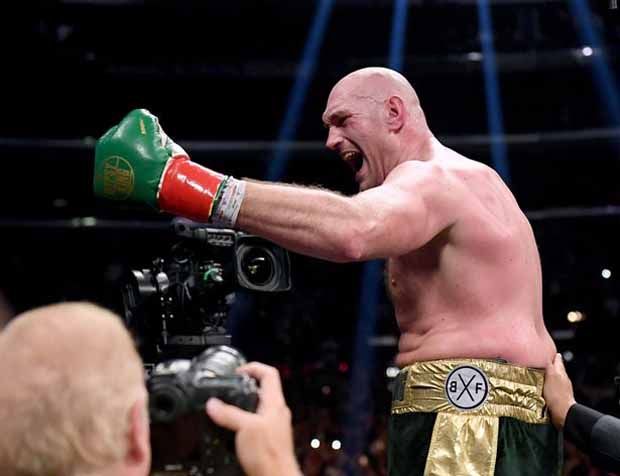 Tyson Fury Donasikan...